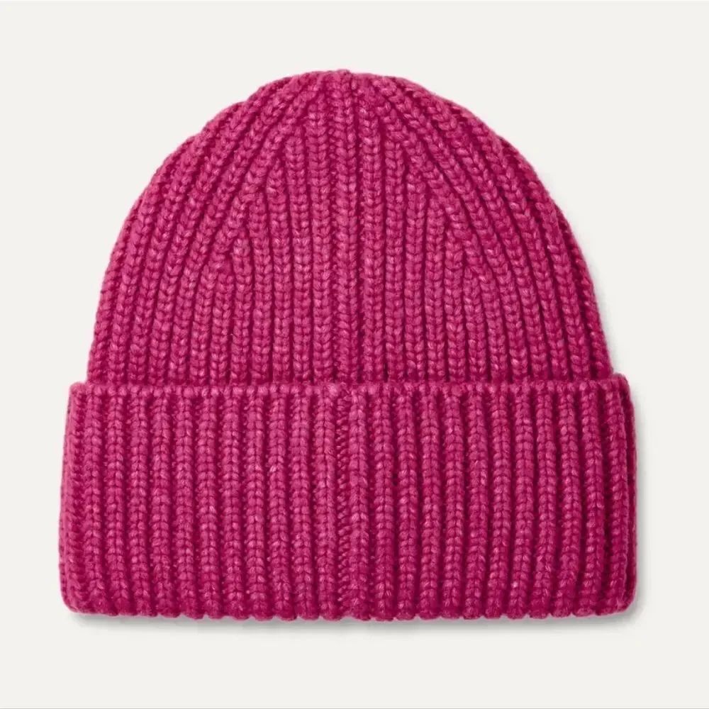 UGG Chunky Rib Beanie - Picture 2 of 3